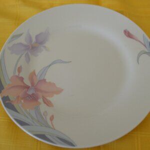 Sweet Lilly Pattern - Bread Plate 7 1/2"